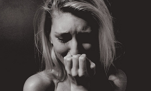 Are You Suffering From Depression? Read These 9 Symptoms To Find Out