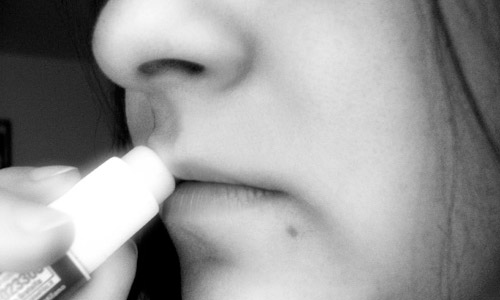 9 Effective Remedies For Chapped Lips