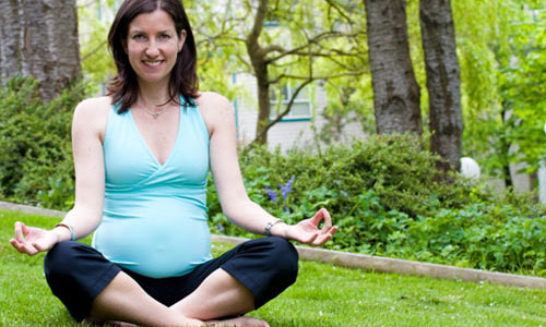 3 Amazing Benefits Of Yoga For Pregnant Women