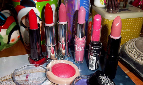 5 Tips to Wear Bright, Vibrant Lip Colors This Summer