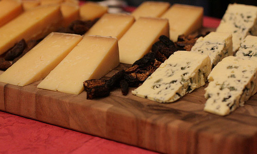 6 Reasons Why Cheese Is Healthy