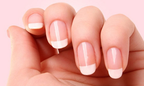 Top 4 Tips on French Manicure At Home