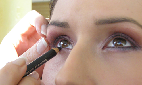6 Tips On How To Make Your Eyes Look Bigger With Makeup