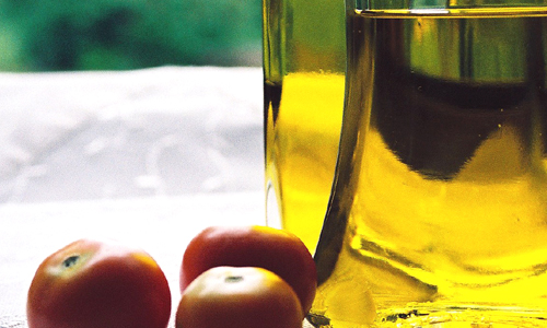 How to Make an Effective Hair Oil at Home