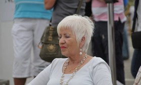 5 Good Makeup Tips For Women Over 60