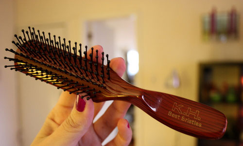 Types of Hair Brushes And Their Uses