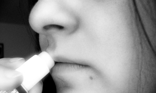 7 Signs You are Addicted to Your Lip Balm