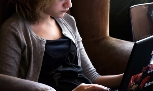 6 Ways to Overcome Internet Addiction