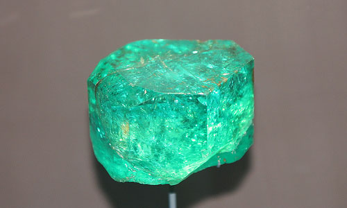 9 Fun Facts about the May Birthstone, Emerald™
