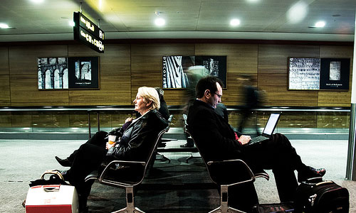 6 Things You Can Do While Waiting at the Airport