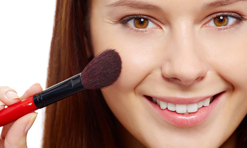 6 Differences Between BB Cream and Foundation