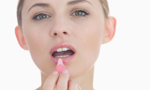 7 Lip Gloss Makeup Tips