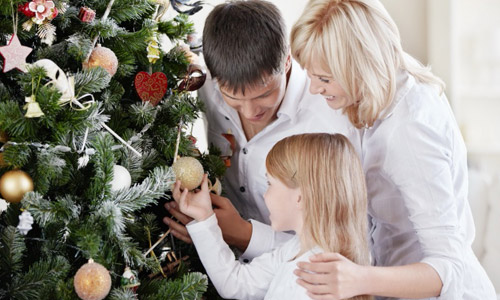7 Wonderful Tips to Decorate a Christmas Tree