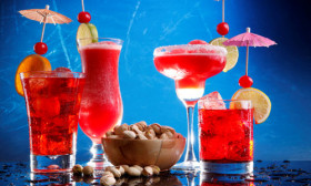 easy-Christmas-cocktail-recipes