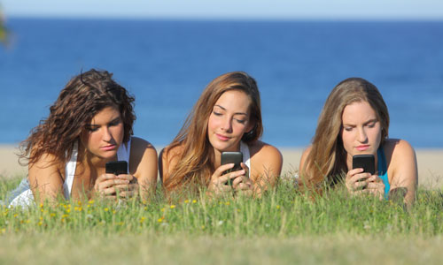 Ways Your Smartphone is Destroying Your Life