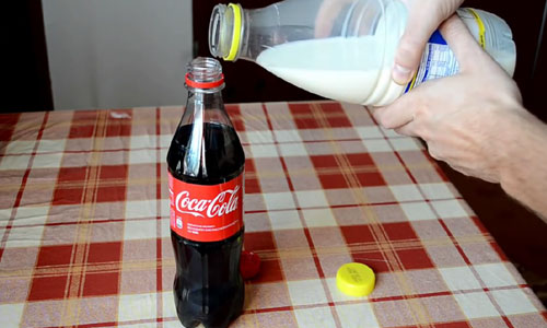 What Happens When You Mix Milk And Coke, Well Someone Tried It Out!