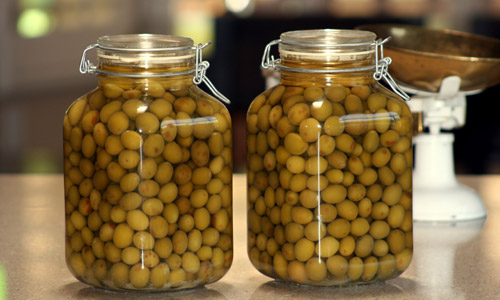 8 Reasons You Must Eat Olives