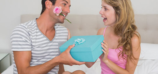 8 Romantic Gift Ideas For Dating Couples