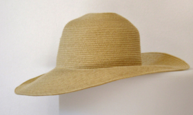 8 Best Fashion Accessories To Try