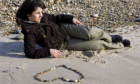Are You A Shy Girl Who Wants To Flirt? Here Is How