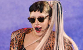 5 Smoking Female Celebrities
