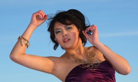 How to Apply Makeup for Photo Shoots?