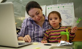 7 Tips for Moms to Keep Yourself Informed of Everything Around You