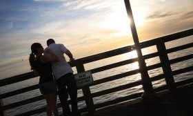 5 Signs of a Clingy Girlfriend