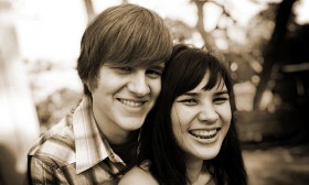 10 Things Only Couples Can Do and Not Singles