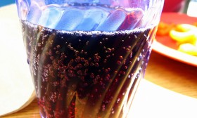 5 Harmful Effects of Drinking Soda