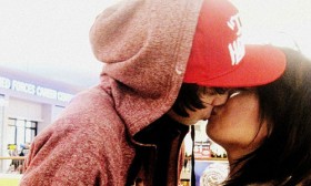 7 Steps To Get Him To Kiss You