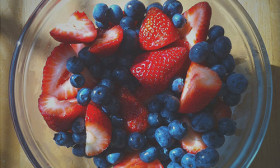 6 Super Foods Every Woman Needs