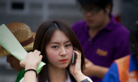 7 Ways to Get a Guy to Notice You at School