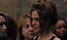 6 Reasons Why Angelina Jolie�s Decision to Get a Double Mastectomy was the Right One