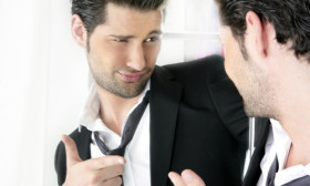 8 Signs You Are Dating a Narcissist