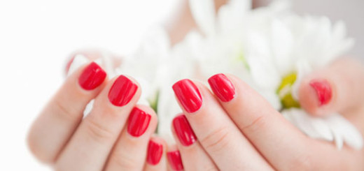tips-to-get-rid-of-stained-nails
