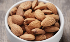 8 Benefits of Almonds for Hair Growth