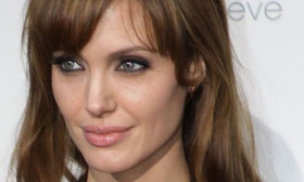 4 Reasons Why Angelina Jolie Got her Breasts Removed