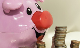 4 Ways to Save Money for Your Kids